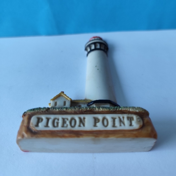 3/$20💗Lefton China Hand Paint Pigeon Point Magnet 1995 - Picture 3 of 4